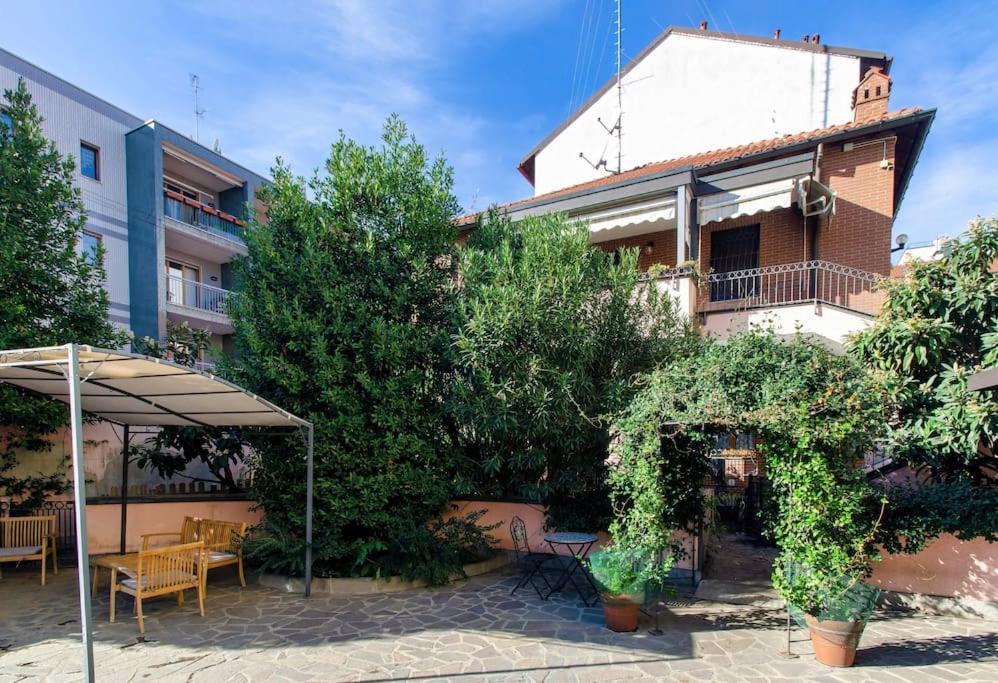 Un Insospettabile Angolo Verde In Citta Apartment Milan Exterior photo